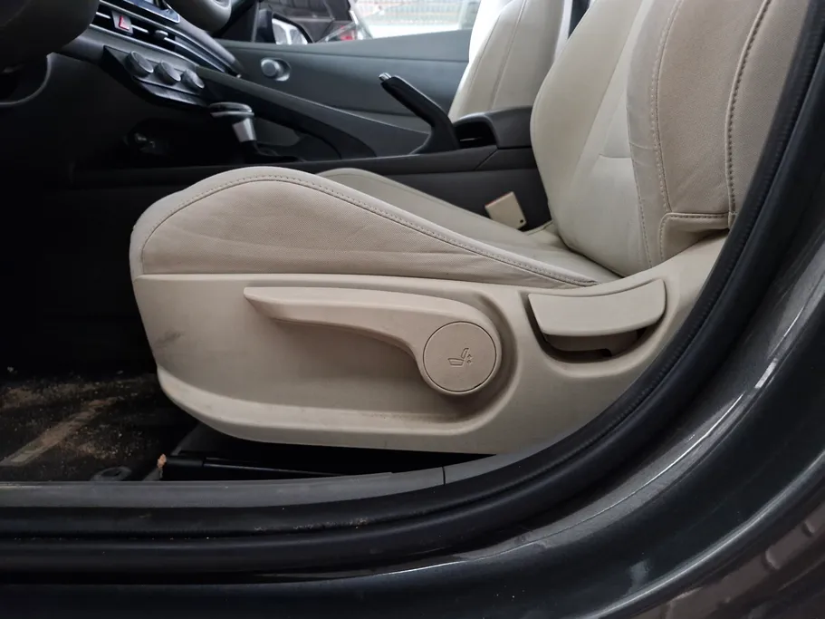 2024 Hyundai Elantra Smart 