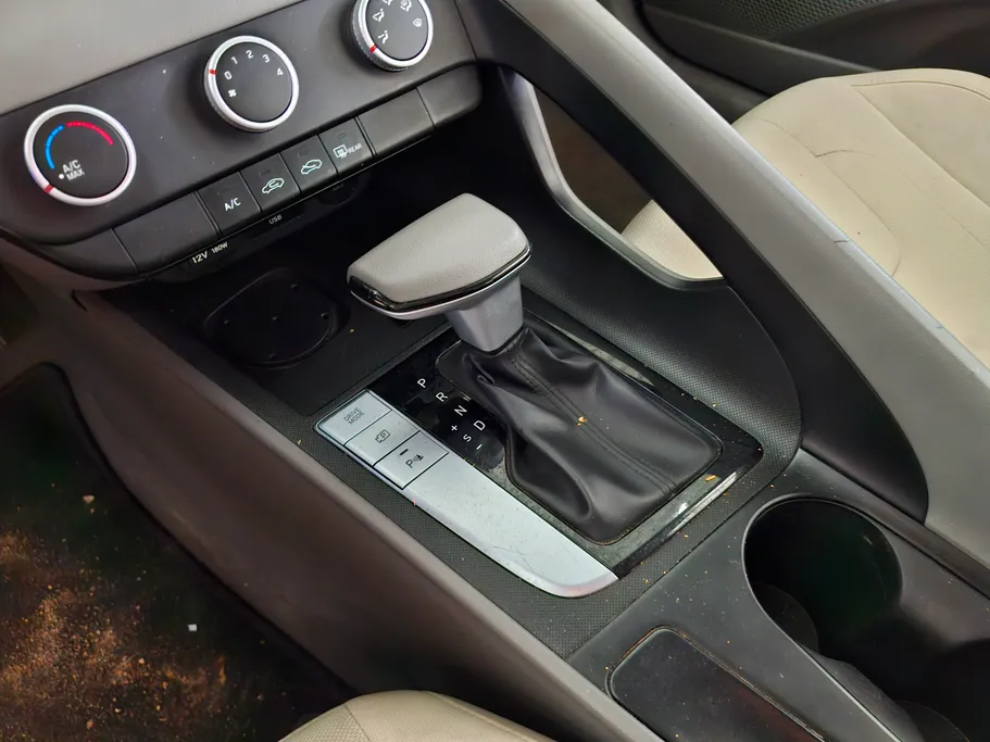 2024 Hyundai Elantra Smart 