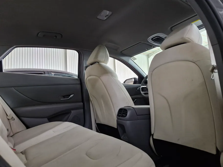 2024 Hyundai Elantra Smart 