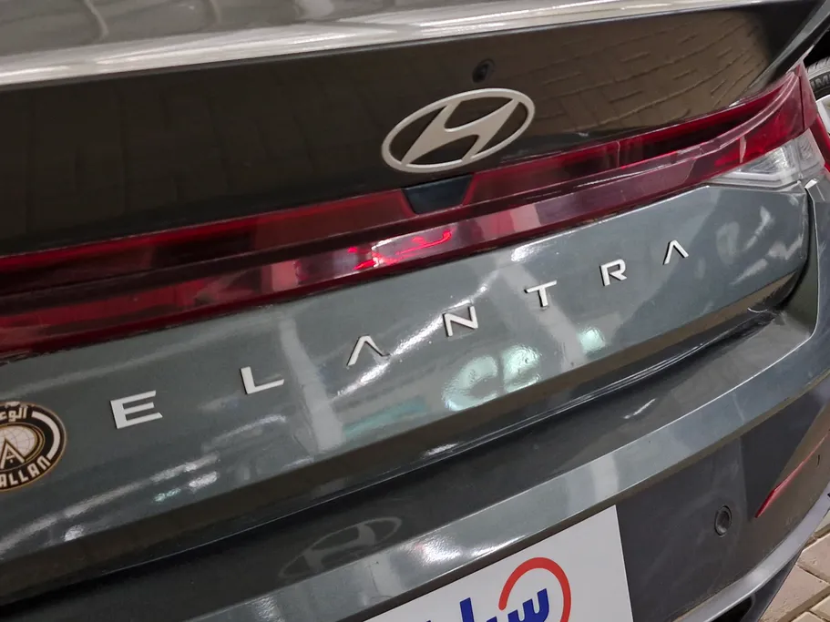 2024 Hyundai Elantra Smart 