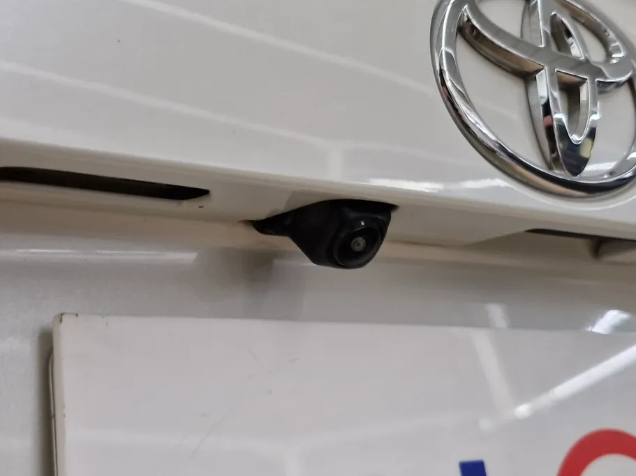 تويوتا راف فور LE 2022 