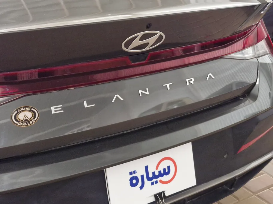 2024 Hyundai Elantra Smart 