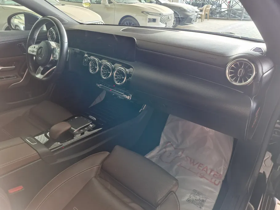 2023 Mercedes CLA 200 