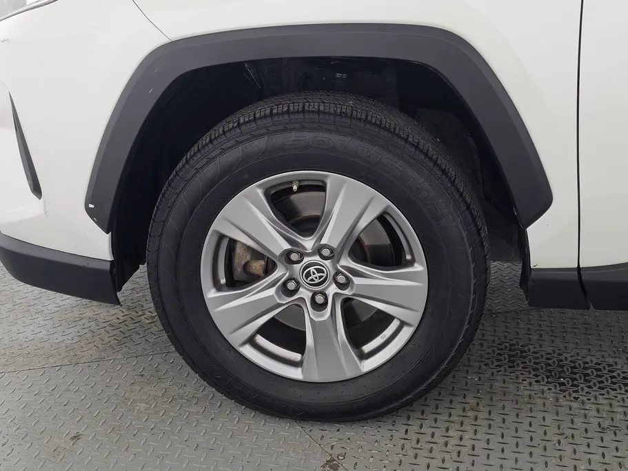 تويوتا راف فور LE 2022 