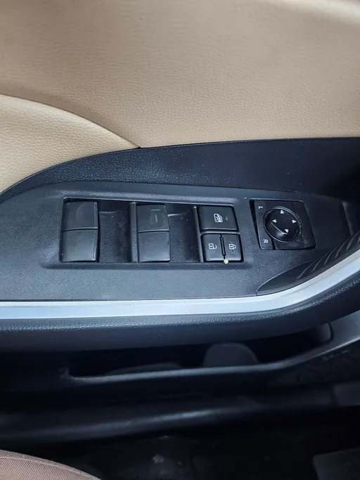 تويوتا راف فور LE 2022 