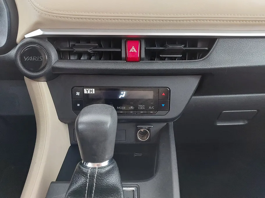 2023 Toyota Yaris  Y 