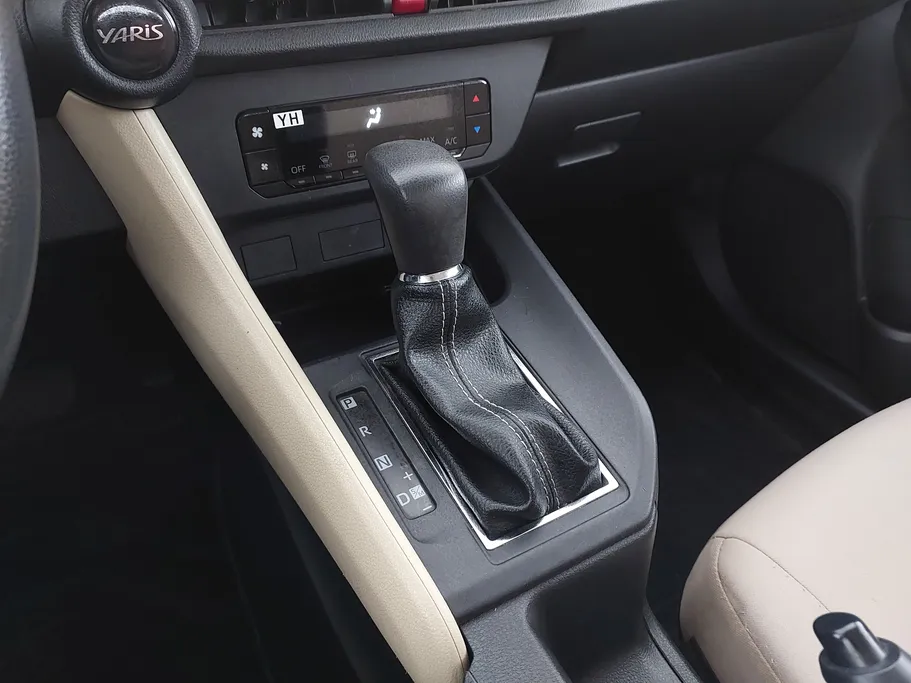 2023 Toyota Yaris  Y 