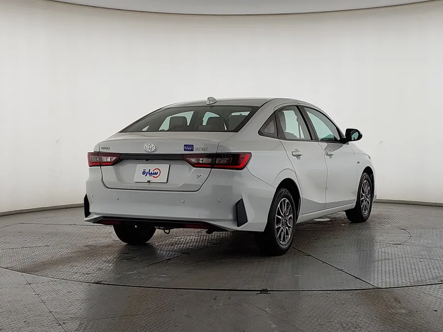 2023 Toyota Yaris  Y 