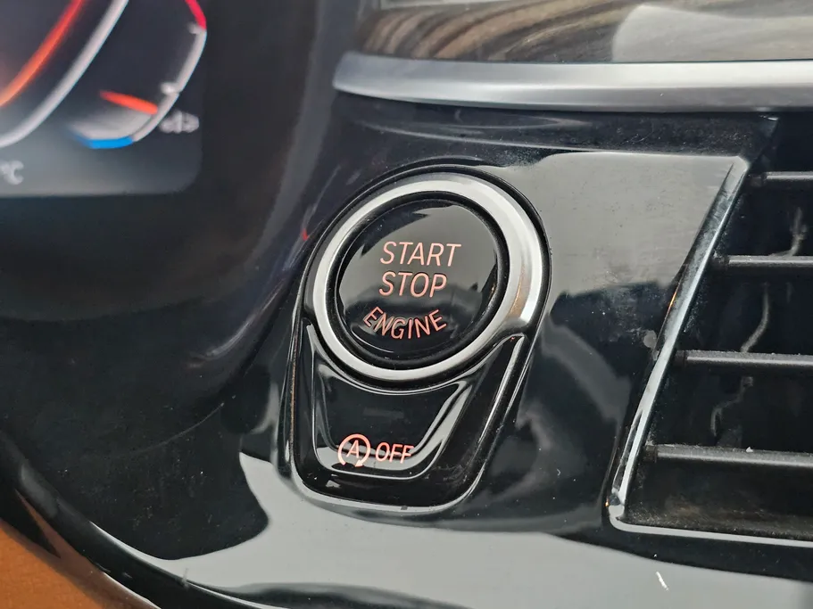 2023 BMW 5 Series 520i 