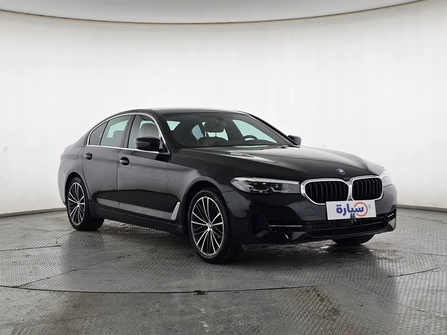 2023 BMW 5 Series 520i 