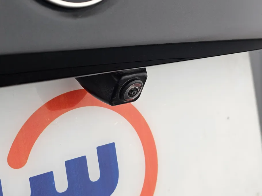 2023 BMW 5 Series 520i 