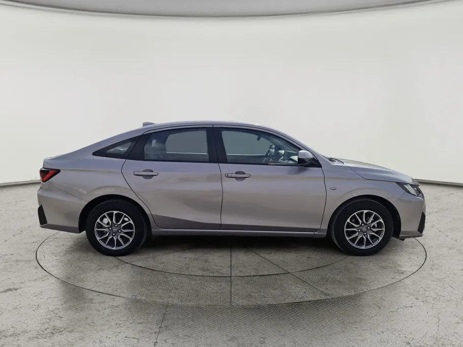 تويوتا يارس Y 2023 