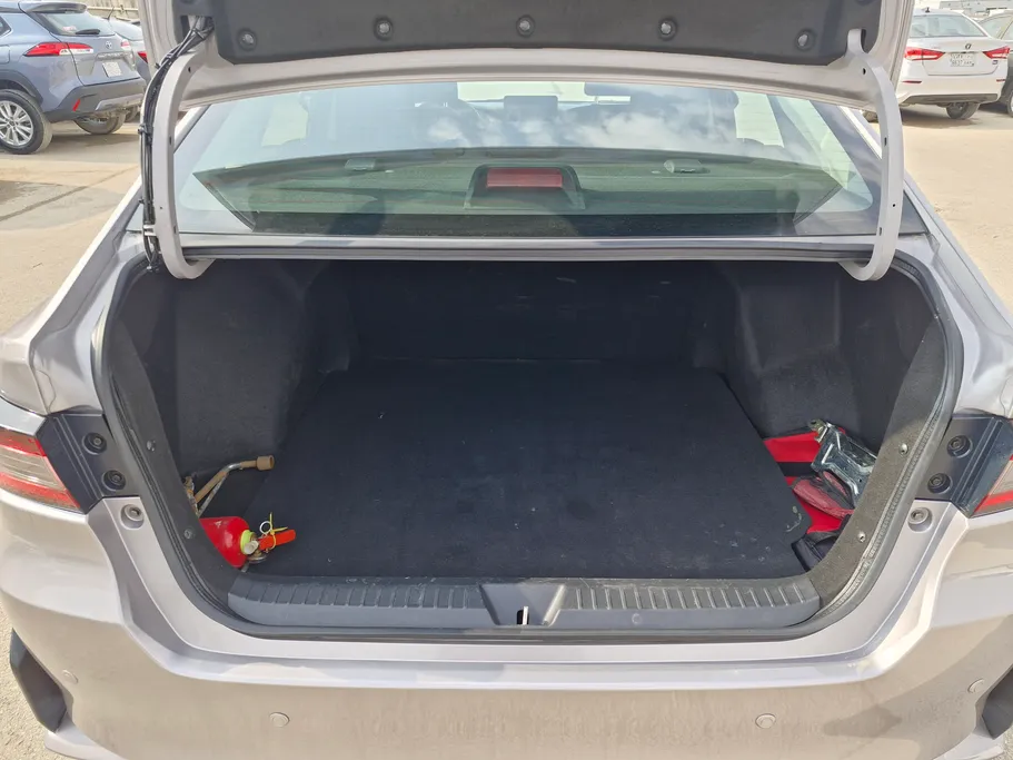 تويوتا يارس Y 2023 