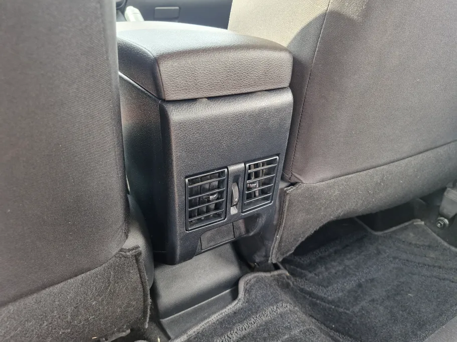 تويوتا يارس Y 2023 