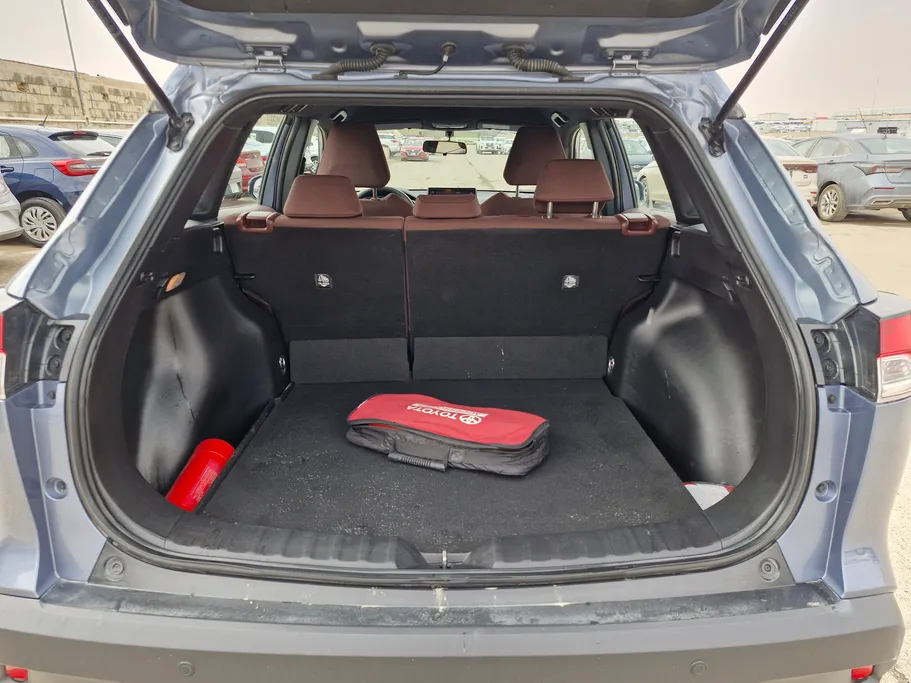 2024 Toyota Corolla Cross LE HEV 