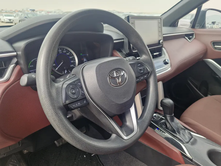 2024 Toyota Corolla Cross LE HEV 