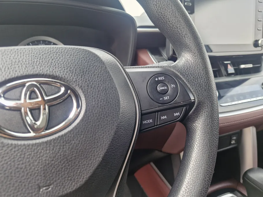 2024 Toyota Corolla Cross LE HEV 