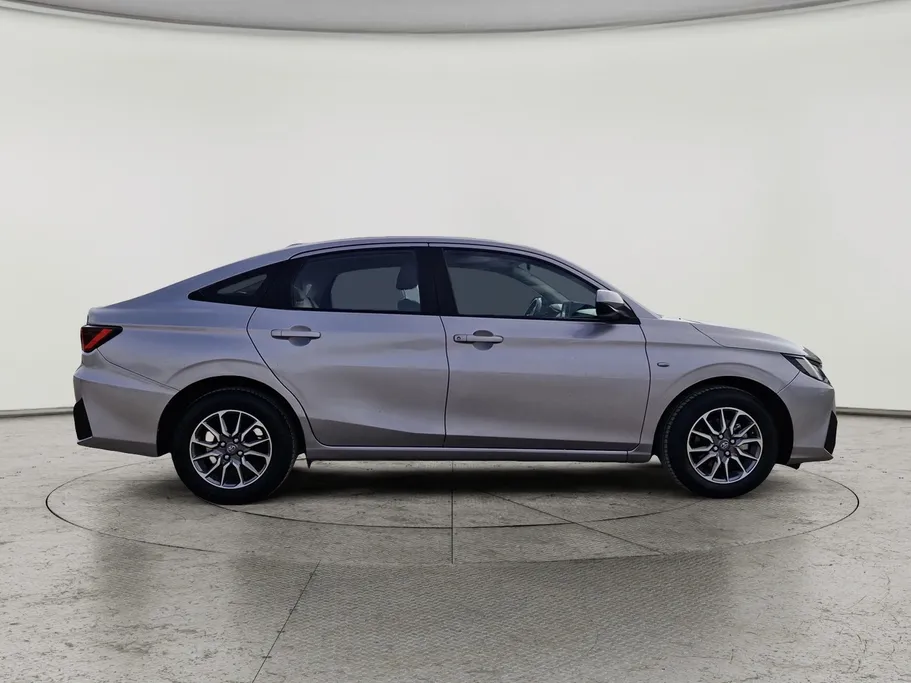 2023 Toyota Yaris  Y 