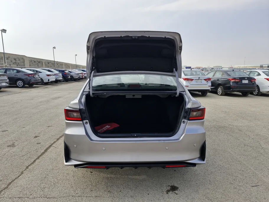 تويوتا يارس Y 2023 