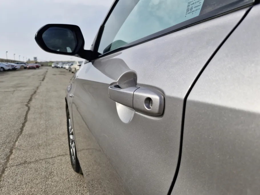 تويوتا يارس Y 2023 