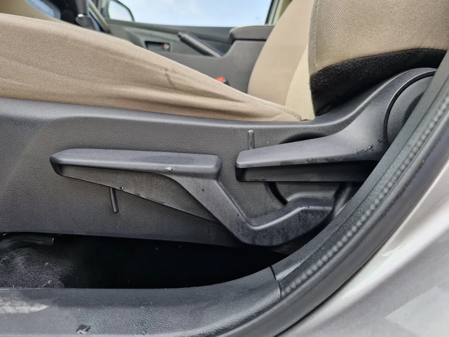 تويوتا يارس Y 2023 