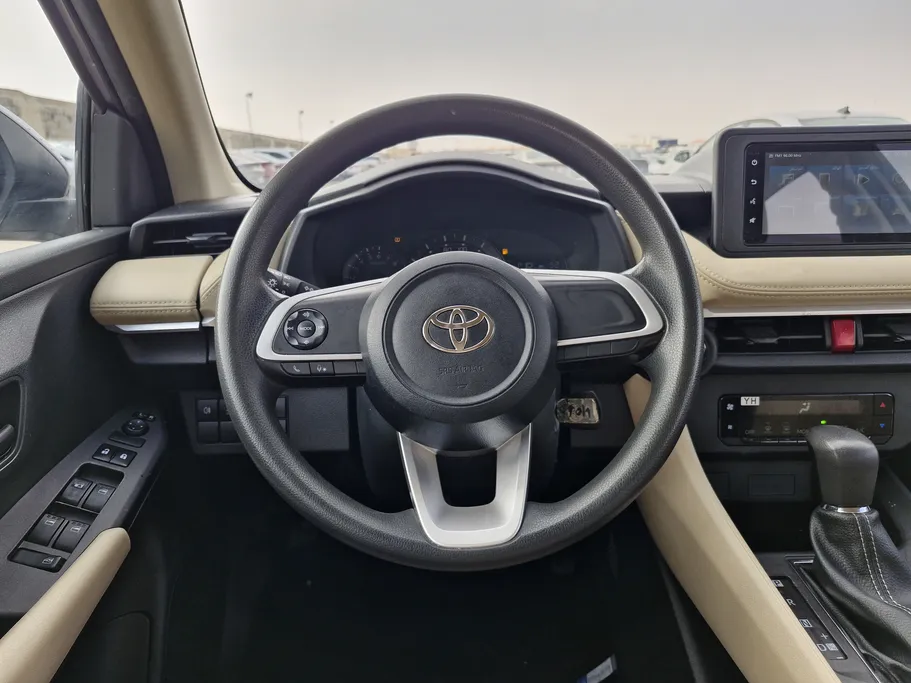 تويوتا يارس Y 2023 