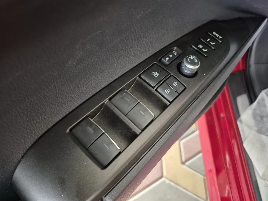 تويوتا كامري LUMIERE HEV 2025 