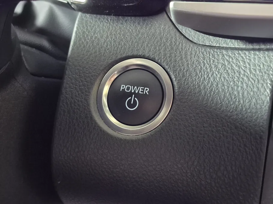 تويوتا كامري LUMIERE HEV 2025 