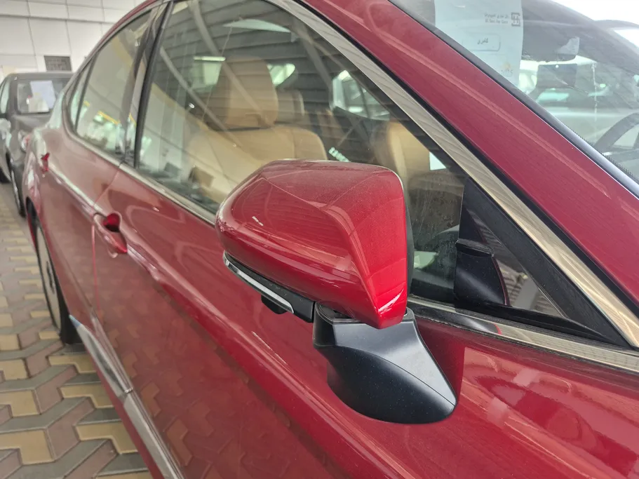 تويوتا كامري LUMIERE HEV 2025 