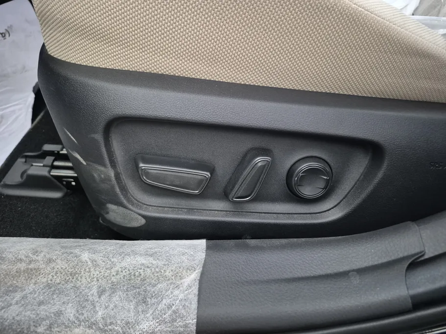 2025 Toyota Camry  LE 