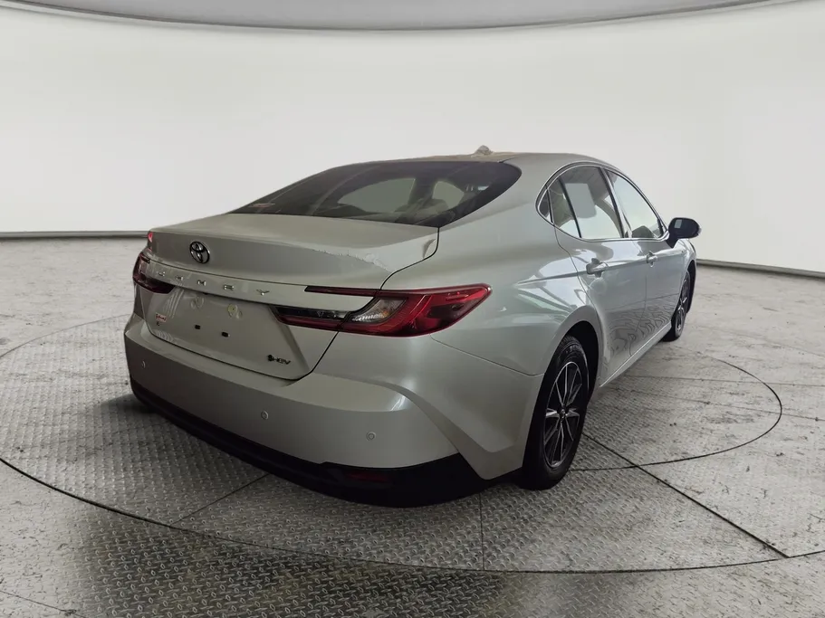 2025 Toyota Camry  E HEV 