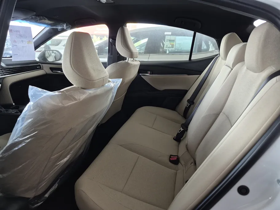 2025 Toyota Camry  E HEV 