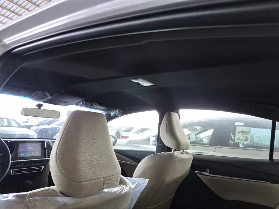 2025 Toyota Camry  E HEV 