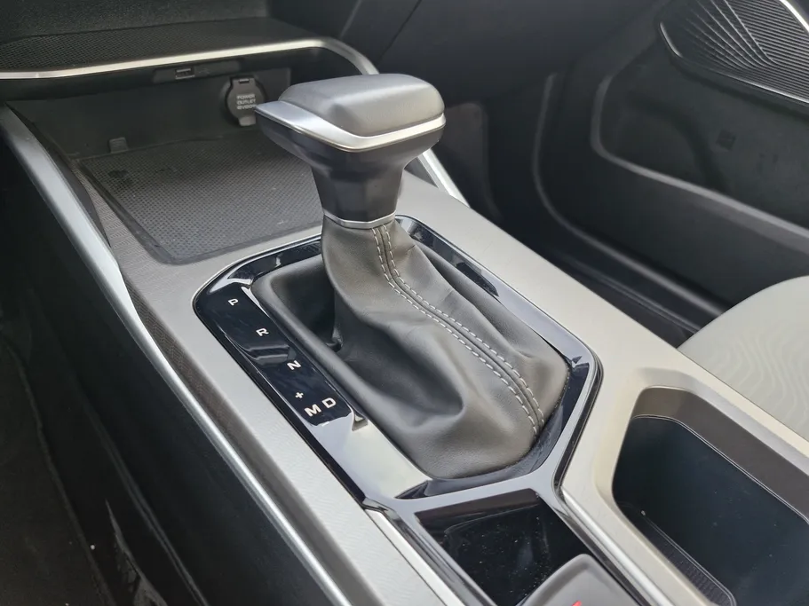 جيلي امجراند GS 2024 