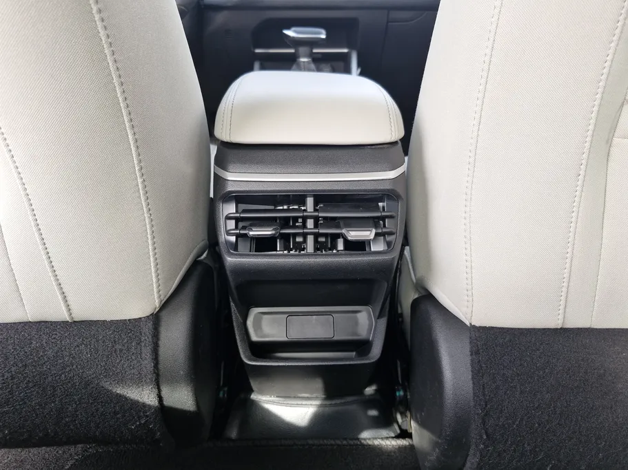 جيلي امجراند GS 2024 