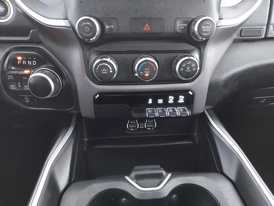 2022 Dodge Ram BIGHORN 1500 