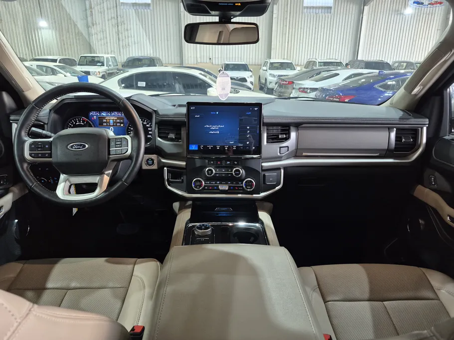 2024 Ford Expedition XLT 