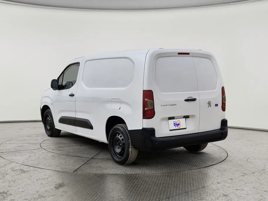بيجو بارتنر Long van 2022 