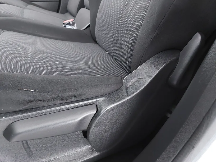 2022 Peugeot Partner Short van 