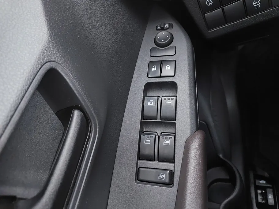 تويوتا يارس Y 2023 