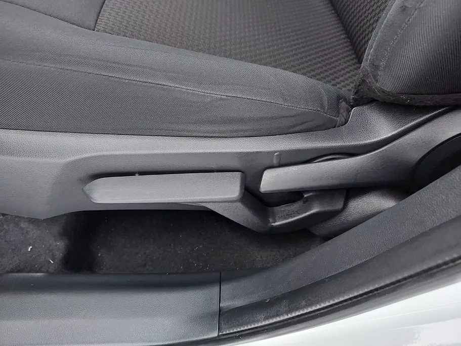 تويوتا يارس Y 2023 