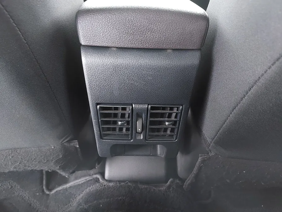 تويوتا يارس Y 2023 