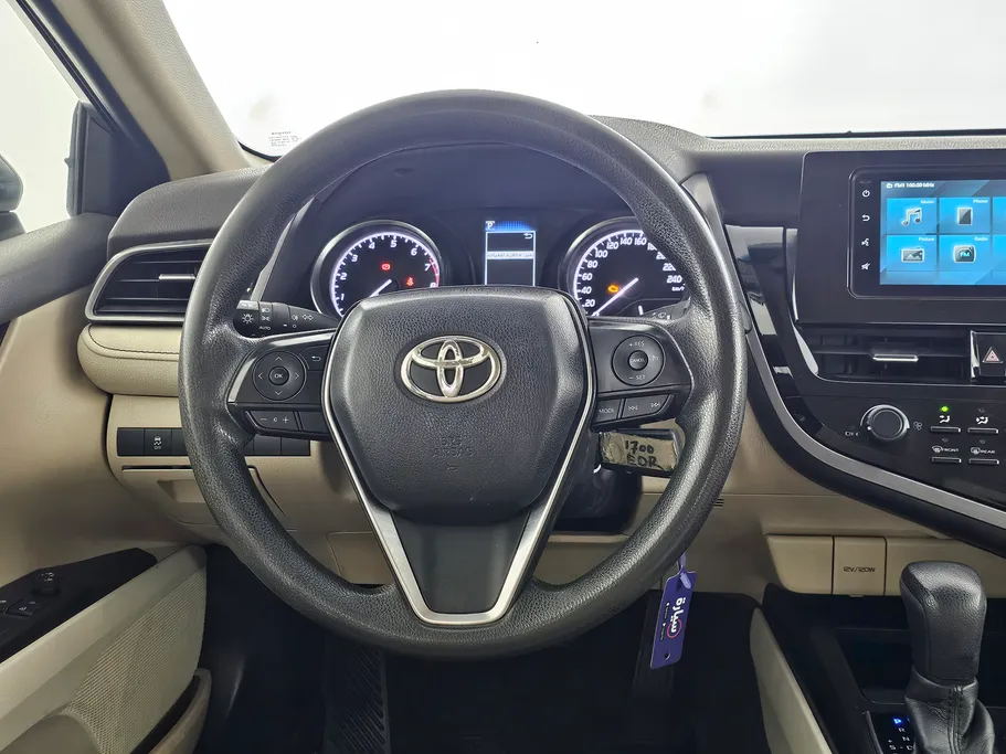 تويوتا كامري LE 2023 