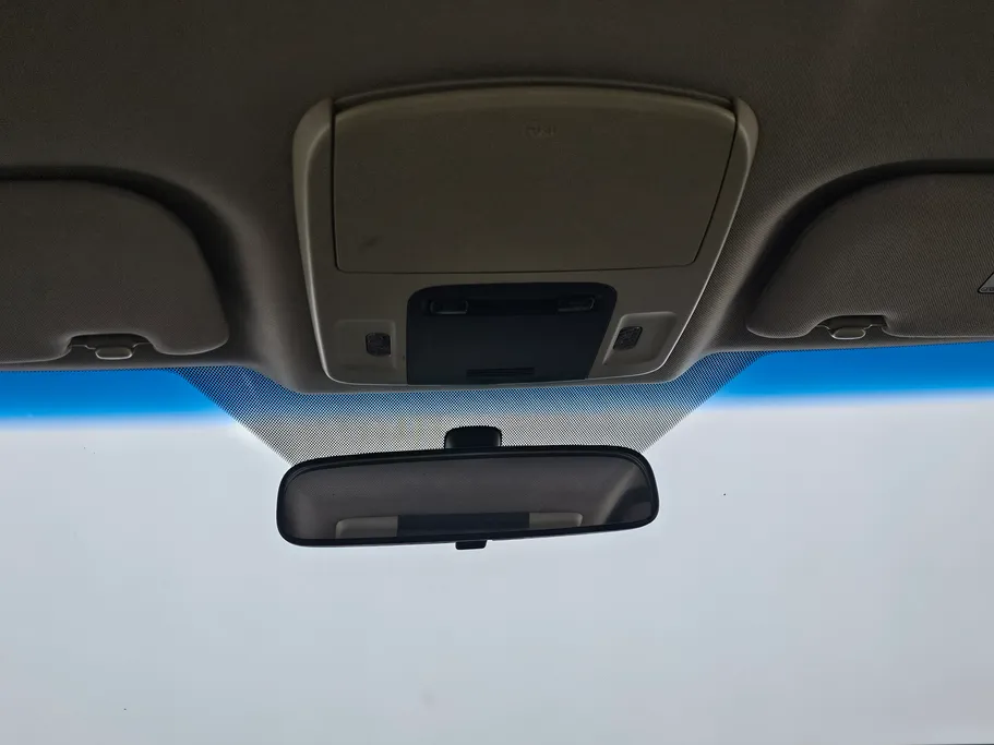 تويوتا كامري LE 2023 