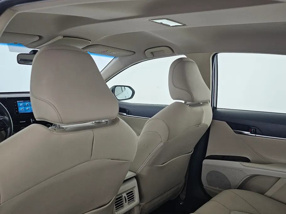 تويوتا كامري LE 2023 