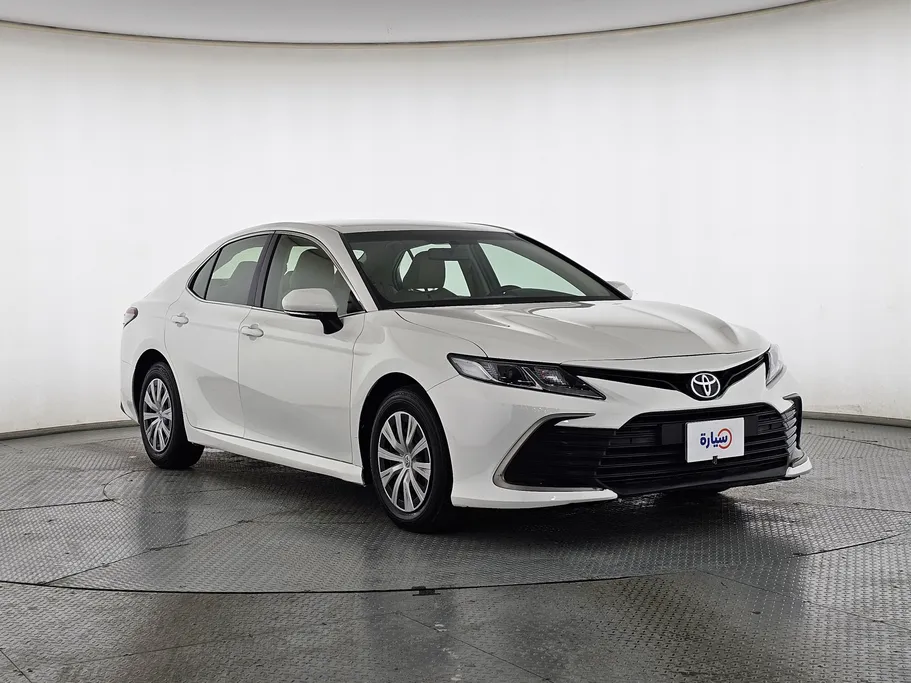تويوتا كامري LE 2023 