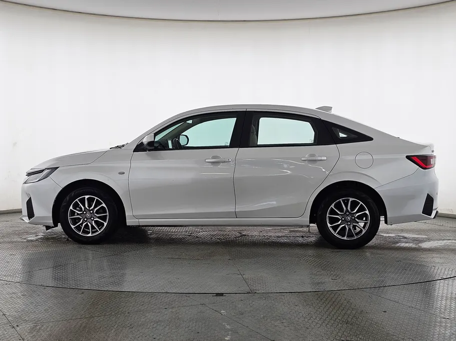 تويوتا يارس Y 2023 