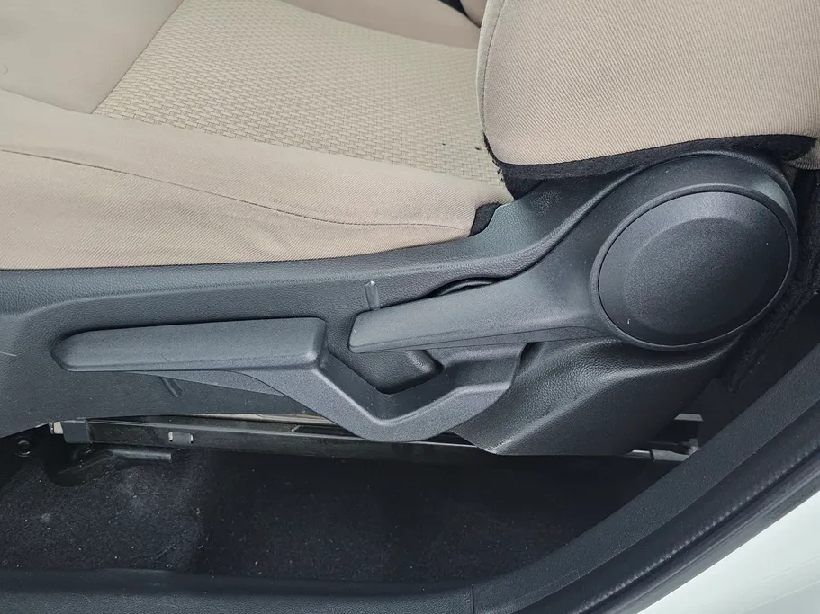 تويوتا يارس Y 2023 