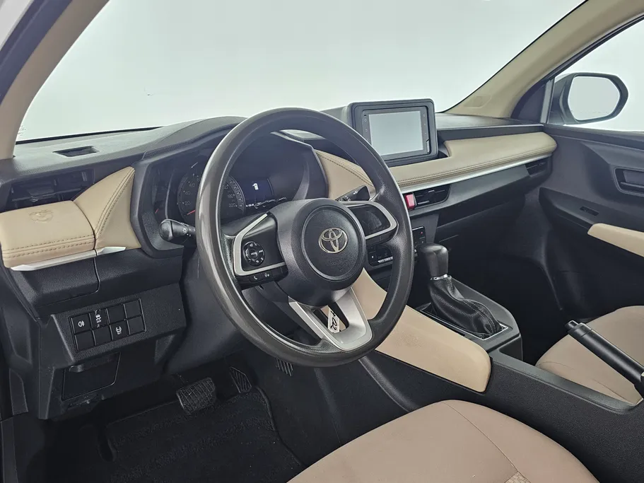 تويوتا يارس Y 2023 