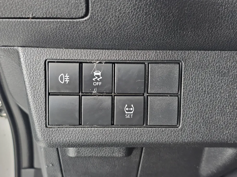 تويوتا يارس Y 2023 